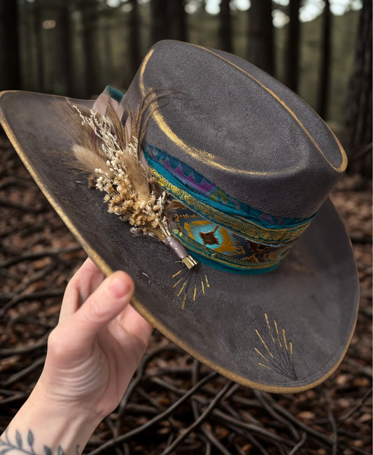 Azzy (READY TO SHIP)