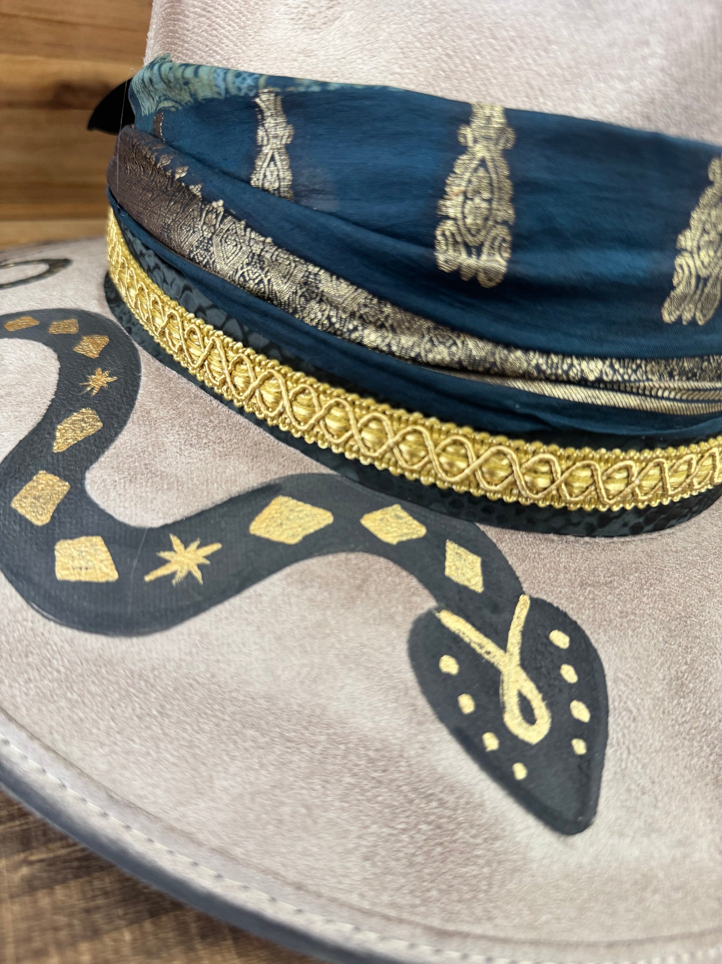 Revy (READY TO SHIP)